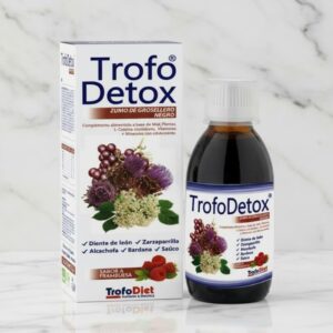 C.N: 214410.1 TrofoDetox® es un complemento alimenticio en forma de bebida líquida, formulado para favorecer la desintoxicación natural del organismo y mejorar el bienestar general. Su combinación de extractos vegetales, vitaminas y minerales ofrece un apoyo integral al sistema digestivo, hepático y renal, promoviendo la eliminación de toxinas y mejorando la vitalidad.